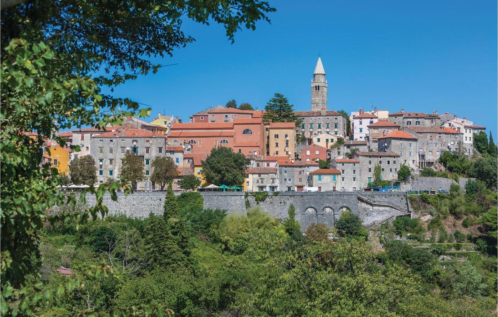 Awesome Apartment In Labin With Wifi Raša Eksteriør billede